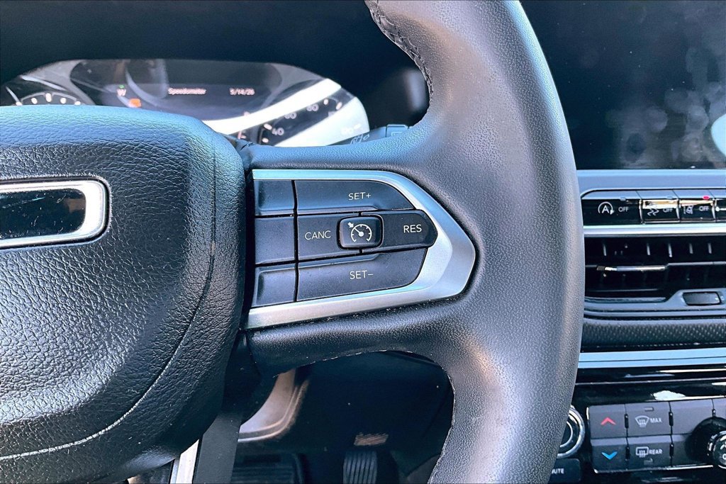 Used 2022 Jeep Compass Latitude AWD/4WD image 12