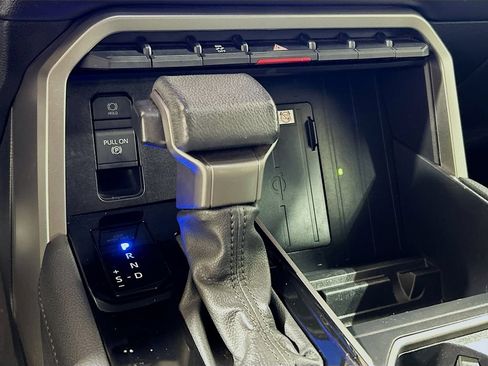 Used 2023 Toyota Tundra Limited w/ Power Package AWD/4WD image 15