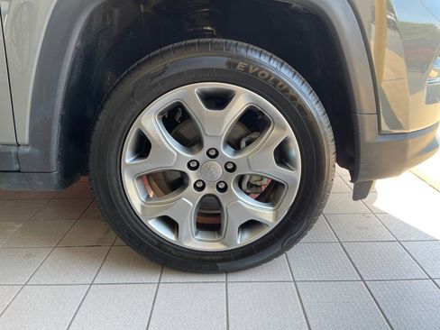 Used 2022 Jeep Compass Limited image 16