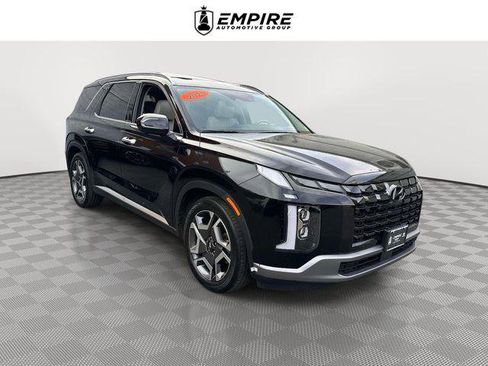 Used 2023 Hyundai Palisade Limited AWD/4WD image 1
