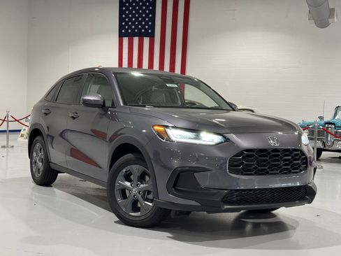 New 2026 Honda HR-V LX image 2