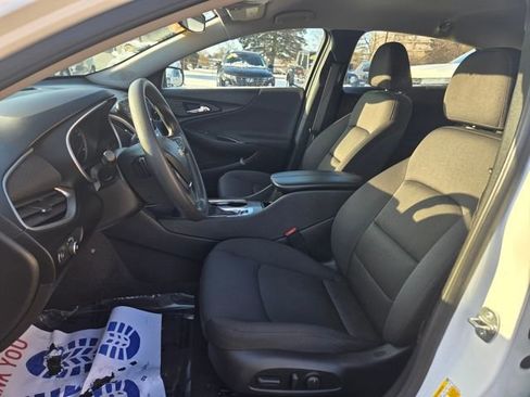 Used 2024 Chevrolet Malibu LT image 12