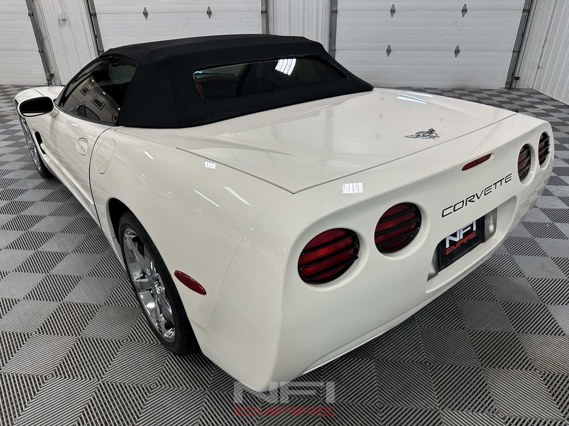 Used 2003 Chevrolet Corvette Convertible w/ Preferred Equipment Group1 RWD image 19
