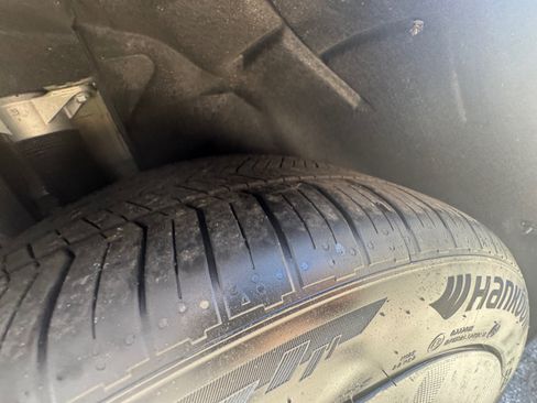 Used 2025 Tesla Model 3 RWD image 33