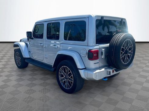 Used 2023 Jeep Wrangler Unlimited Sahara AWD/4WD image 8