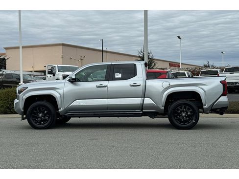 New 2026 Toyota Tacoma SR5 image 7