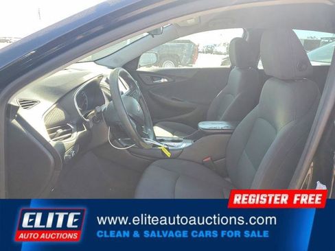 Used 2017 Chevrolet Malibu LT image 14