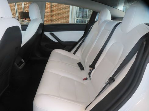 Used 2020 Tesla Model 3 Long Range AWD/4WD image 20