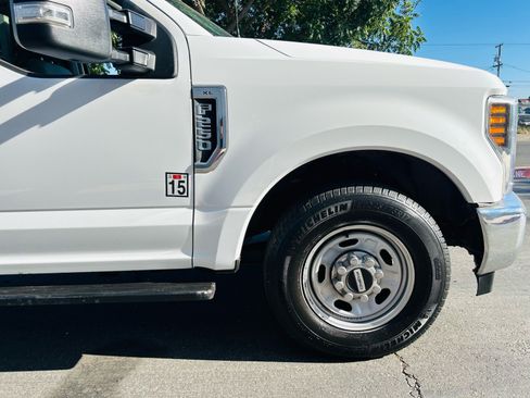 Used 2018 Ford F250 XL w/ Power Equipment Group RWD image 16