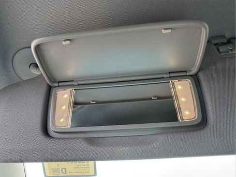 Used 2022 GMC Terrain SLE FWD image 24