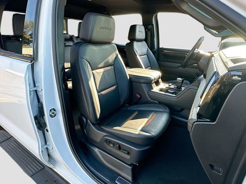 Used 2024 GMC Sierra 1500 AT4 w/ Technology Package image 28