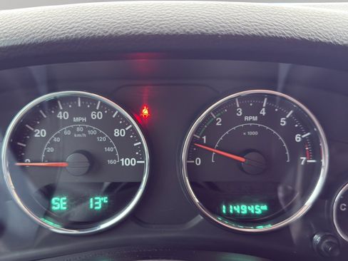 Used 2018 Jeep Wrangler Sport image 11