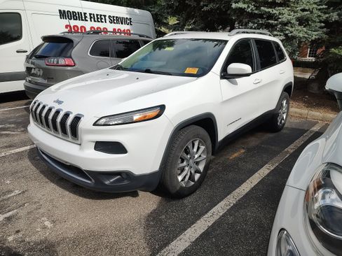 Used 2017 Jeep Cherokee Limited AWD/4WD image 1