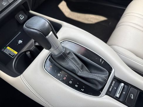 Certified 2025 Honda HR-V EX-L image 31