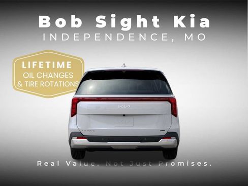 New 2026 Kia Carnival EX FWD image 5