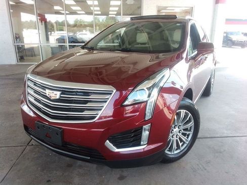 Used 2017 Cadillac XT5 Luxury w/ Driver Awareness Package FWD image 1