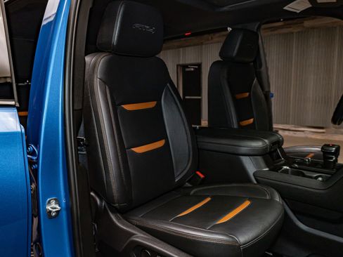 Used 2024 GMC Sierra 1500 AT4 w/ Technology Package image 23