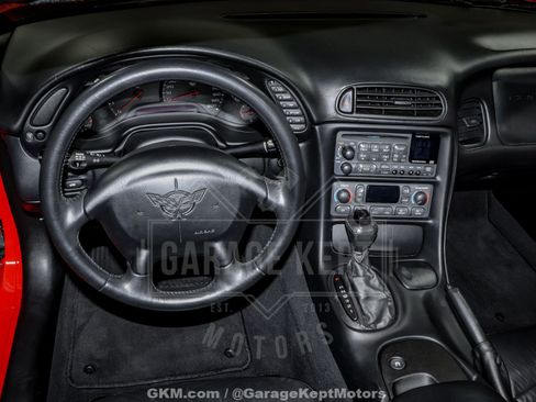 Used 1997 Chevrolet Corvette Coupe w/ Roof Pkg image 88