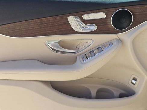 Certified 2022 Mercedes-Benz GLC 300 image 19