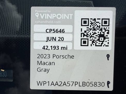 Used 2023 Porsche Macan AWD/4WD image 51