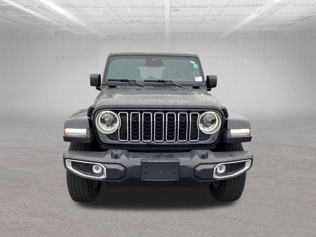 Used 2026 Jeep Wrangler Unlimited Sahara AWD/4WD image 3