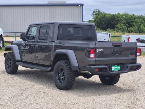 New 2026 Jeep Gladiator Sport AWD/4WD image 4