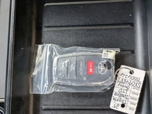 New 2025 Toyota Tundra Limited image 34