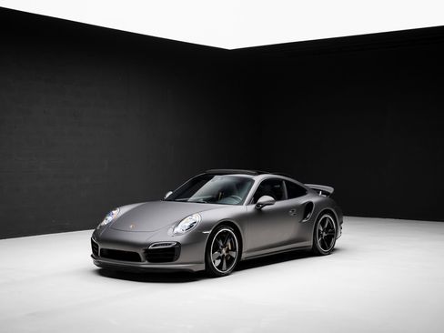 Used 2014 Porsche 911 Turbo S AWD/4WD image 4