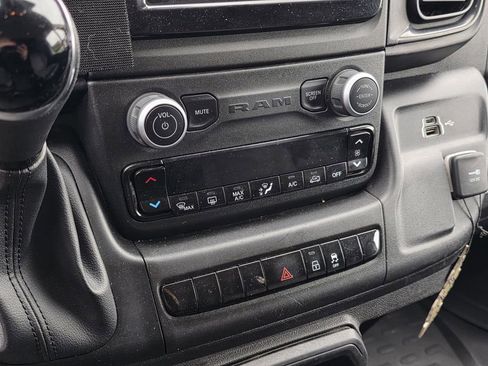 Used 2023 RAM ProMaster 2500 FWD image 11