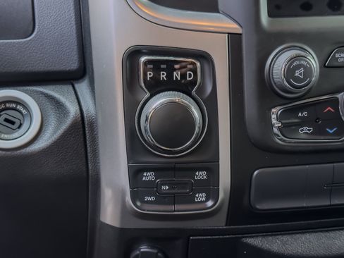 Used 2019 RAM 1500 Big Horn AWD/4WD image 12