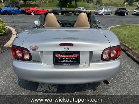 Used 2001 MAZDA MX-5 Miata LS image 9