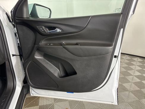 Used 2024 Chevrolet Equinox LT image 24