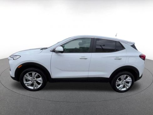 Used 2025 Buick Encore GX Preferred AWD/4WD image 9