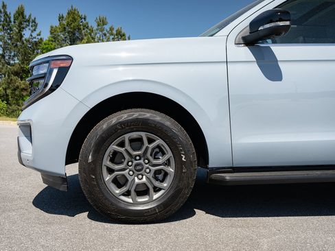 New 2026 Ford Expedition Max Active AWD/4WD image 4