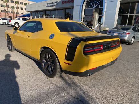 Used 2017 Dodge Challenger SXT Plus image 9