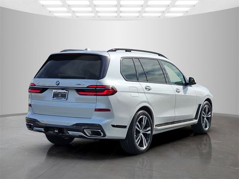 New 2026 BMW X7 xDrive40i image 6