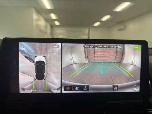 New 2026 Nissan Pathfinder SL image 21