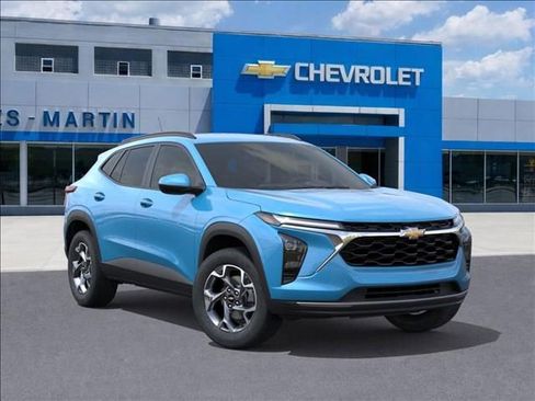 New 2026 Chevrolet Trax LT w/ Driver Confidence Package image 7