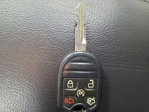 Used 2015 Ford Explorer XLT w/ Equipment Group 202B image 32