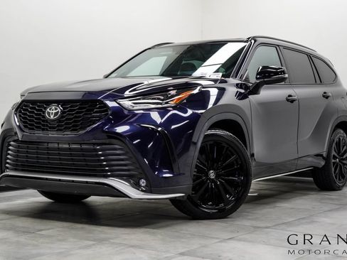 Used 2023 Toyota Highlander XSE FWD image 1