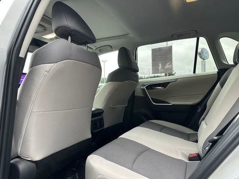 Used 2025 Toyota RAV4 XLE image 12