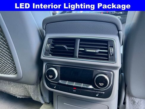 Used 2017 Audi Q7 3.0T Prestige w/ Prestige Package image 9