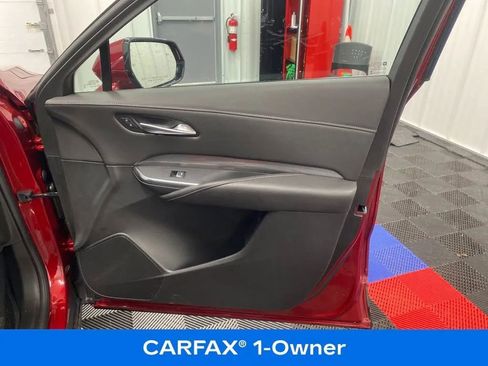 Used 2025 Cadillac XT4 Premium Luxury w/ Cold Weather Package image 9