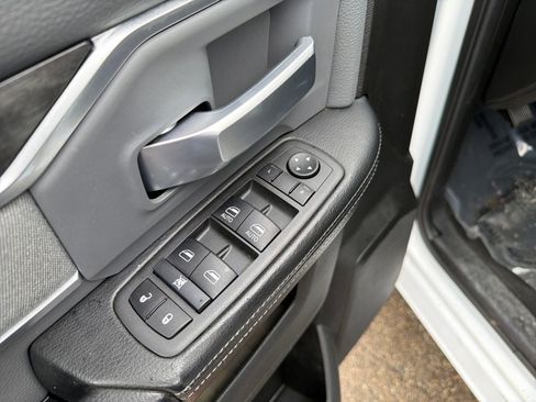 Used 2022 RAM 2500 Big Horn w/ Cold Weather Group image 12