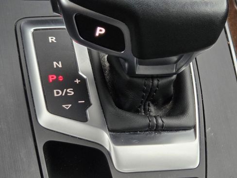 Used 2019 Audi Q5 2.0T Premium image 25