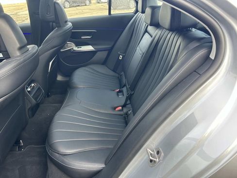 Used 2024 Mercedes-Benz E 350 4MATIC Sedan image 18