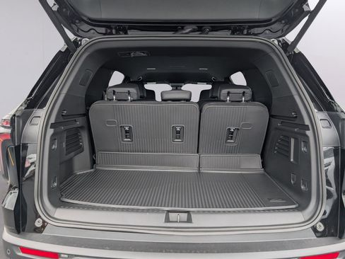 New 2026 Chevrolet Traverse LT FWD image 11