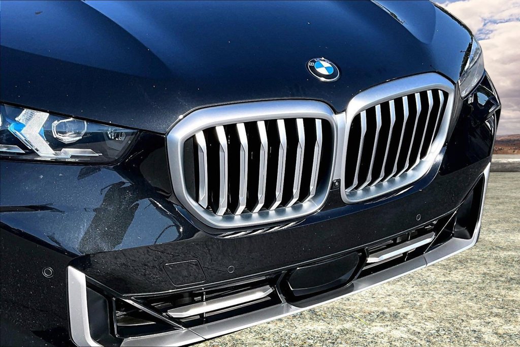 Used 2026 BMW X5 xDrive40i AWD/4WD image 32
