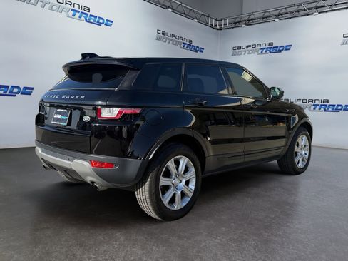 Used 2018 Land Rover Range Rover Evoque SE image 5