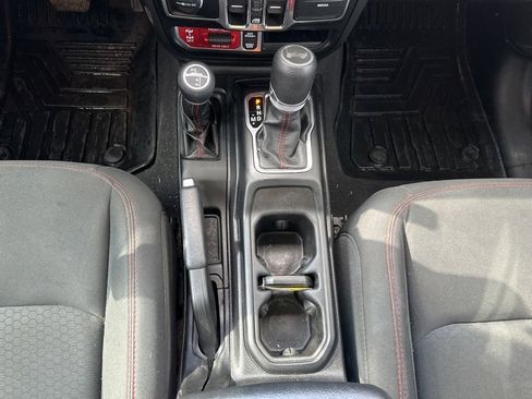 Used 2021 Jeep Wrangler Unlimited Rubicon AWD/4WD image 20